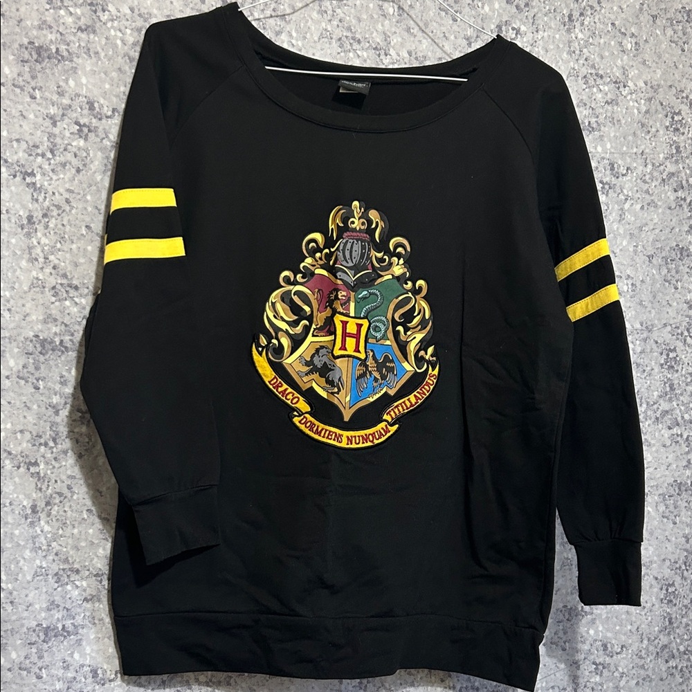 Harry Potter Crest Black Sweatshirt Warner Brothers studio tour, London